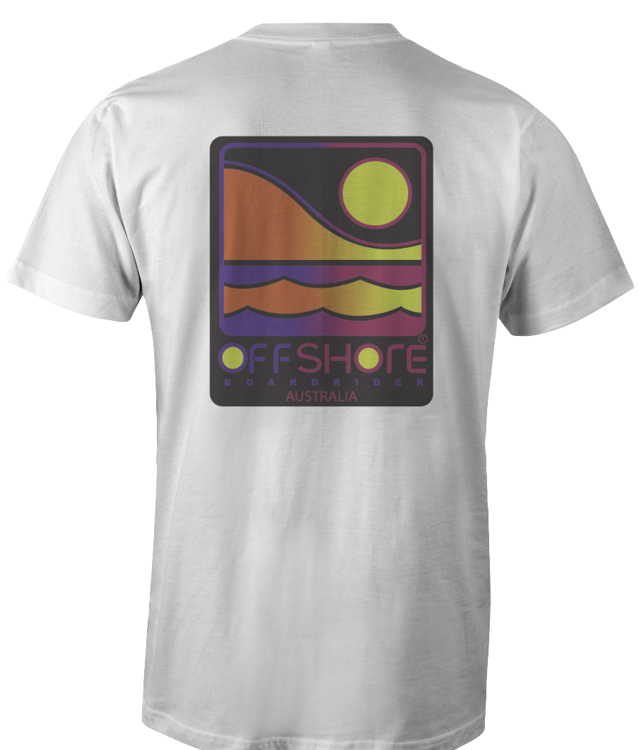 Semi Fitted T-shirt,Twin Stitching, side seams.